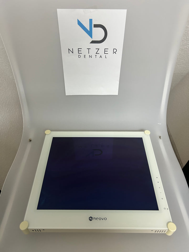 NEOVO Monitor 17 Zoll X-17A - gebraucht